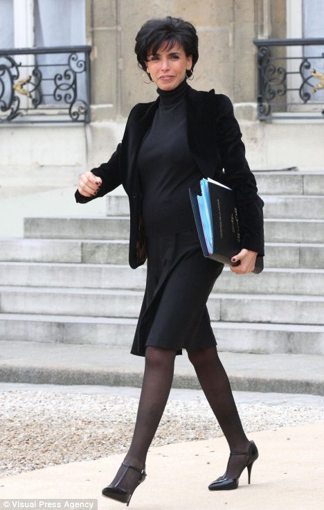 Rachida Dati en hauts talons